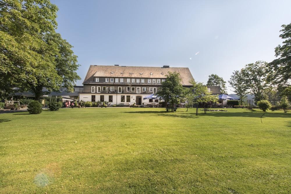 Hoher Knochen Hotel 4*
